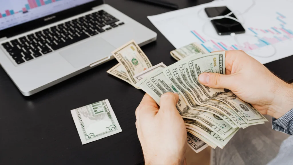Rendas extras com trabalho e serviços