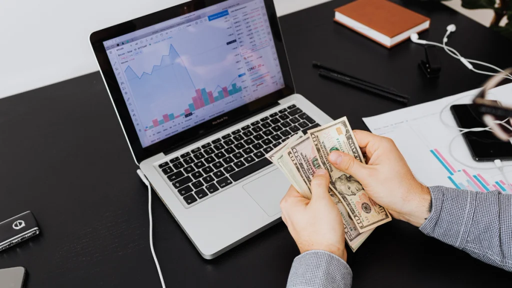 Vale a pena ter mais de um banco digital ao mesmo tempo